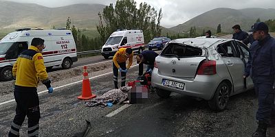 Kayseri'de Otomobil Takla Attı: 1 Ölü, 2 Yaralı