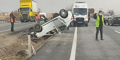 Kayseri'de Otomobil Takla Attı: 3 Yaralı