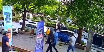 Kayseri'de Otomobilin Çocuğa Çarptığı Anlar Kameraya Yansıdı