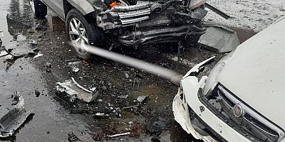 Kayseri’de pickup ile otomobil çarpıştı: 1 yaralı