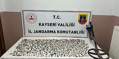 Kayseri'de Roma-Bizans Dönemine Ait 878 Tarihi Eser Ele Geçirildi