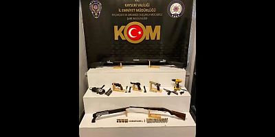 Kayseri’de Ruhsatsız Silah Satışı Yapan 2 Kişi Yakalandı