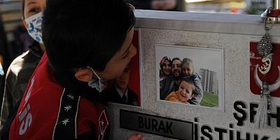 Kayseri'de Şehitlikte Hüzünlü Bayramlaşma