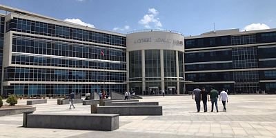 Kayseri’de 'Silah Ticareti' Suçlamasıyla Yargılanan 4 Sanık Hakim Karşısında