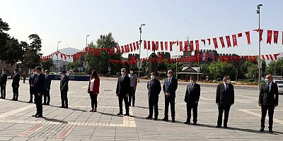 Kayseri'de, 'Sosyal Mesafe'li 19 Mayıs Töreni