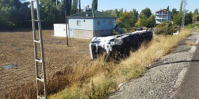 Kayseri'de TIR Devrildi