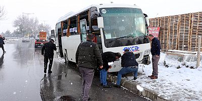 Kayseri'de Trafik Kazası 18 yaralı