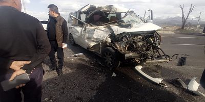 Kayseri’de Trafik Kazası: 2'si Ağır 3 Yaralı