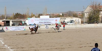 Kayseri’de Türkiye Atlı Cirit Şampiyonası Düzenlendi