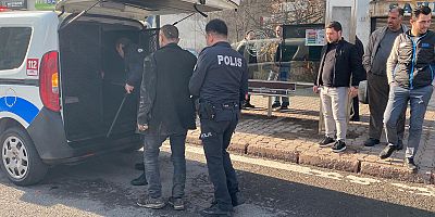 Kayseri’de Vatandaşlar, Apartmana Giren Hırsızı Yakalattılar