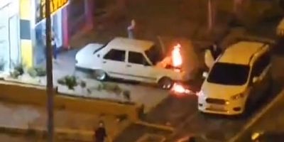 Kayseri'de Yanan Otomobil Vatandaşlar Tarafından Söndürüldü