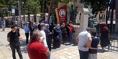 Kayseri'de YKS'nin İkinci Oturumu Heyecanı