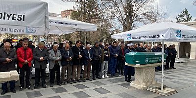 Kayseri’de Yolcularının Öldürdüğü Taksici Defnedildi