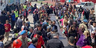 Kayseri’den Depremzede Çocuklara Hediye Yağmuru