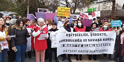 Kayseri Kadın Platformu Bileşeni Kadınlar 8 Mart'ta Alandaydı