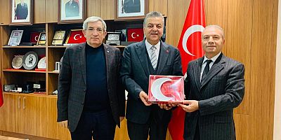Kayseri Kızılay Yönetiminin Parti İl Başkanlıkları Ziyareti