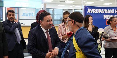 Kayseri'ye Gelen Gurbetçilere Havaalanında Sıcak Karşılama