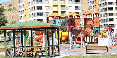 Kayseri’ye Kazandırılan Modern Parklar, Göz Dolduruyor