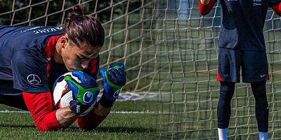 Kayserili kaleci Doğan Alemdar Milli Takım Kampından Ayrıldı