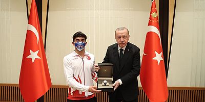 Kayserili Şampiyonu Erdoğan Ödüllendirdi
