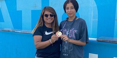 Kayserili Sporcu Hayrunisa Ceyhan Türkiye Rekoru Kırdı