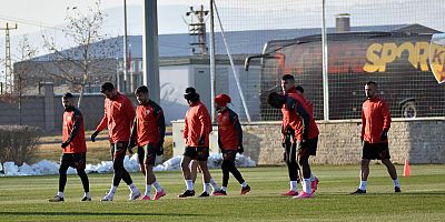 Kayserispor Teknik Direktörü Petrescu: “Bu Sezon Ligde Kalalım Yeter”