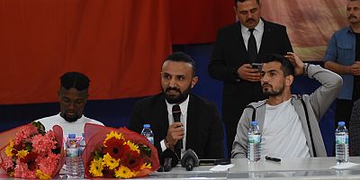 Kayserisporlu Futbolcular Bernard Mensah İle Emrah Başsan Öğrencilerle Buluştu