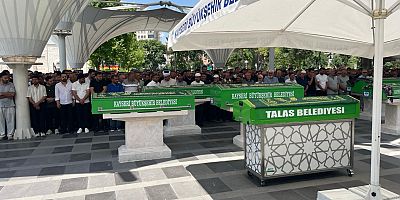 Kazada Yaşamını Yitiren Aynı Aileden 3 Kişi Kayseri'de Toprağa Verildi