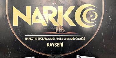 Kek Paketinde Uyuşturucu Bulundu