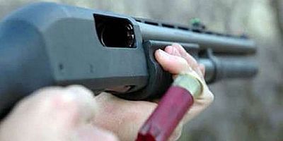 Kız meselesi yüzünden husumetli olduğu iki kişiyi vuran sanığa 8 yıl hapis