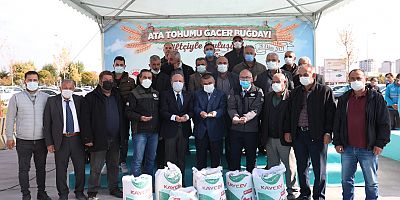 Kocasinan, Çiftçilere Ata Tohumu Gacer Buğdayını Dağıttı