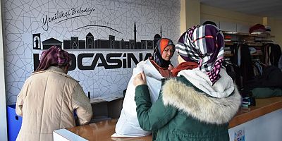 Kocasinan’da Depremzede Ailelere Her Alanda Destekler Sürüyor