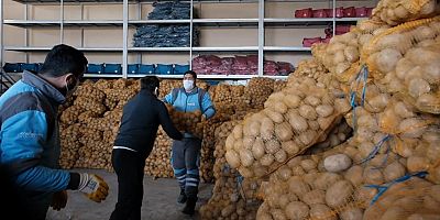 Kocasinan’da İhtiyaç Sahiplerine Patates Takviyesi