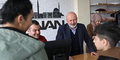 Kocasinan’dan Depremzedelere Giysi Ve İaşe Desteği