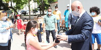 Kocasinan’dan Sosyal Mesafeli Satranç Banklar