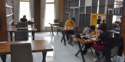 Kocasinanlı Öğrenciler, Gençlik Merkezinde Sınava Hazırlanıyor