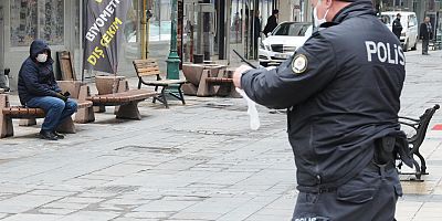 Koronavirüs Şüphesiyle Polisi Aradı, Hastaneye Kaldırıldı!