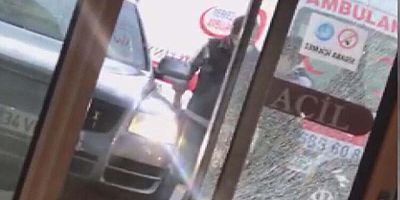 Koronavirüs Testi Yaptırmak İstedi, Hastanenin Kapısını Kırdı!