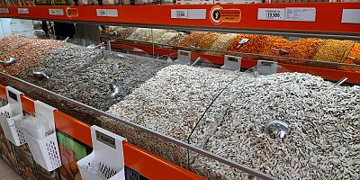 Kuruyemişçi: İnsanlar Kuruyemiş Alışverişinde Gramajı Düşürdü