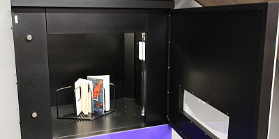 Kütüphanedeki Kitaplar, Koronavirüse Karşı Sterilize Ediliyor