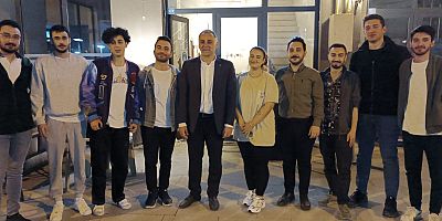 Maharetli Eller CHP Kayseri Milletvekili Adayı Özsoy’u Kucakladı