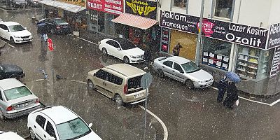 Mart Kapıdan Baktırdı, Kar Yağışı Başladı