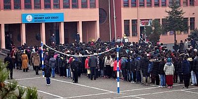 MEB Açıkladı: “Yarın Tüm Okullarda Bayrak Töreni Yapılacak”