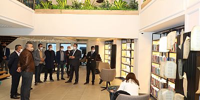 Meclis Üyelerinden Kütüphaneye Tam Not