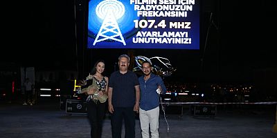 Melikgazi Arabalı Sinema Günleri'nde Sürpriz Evlilik Teklifi