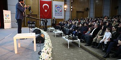 Melikgazi Belediyesi Şiir Gecesi