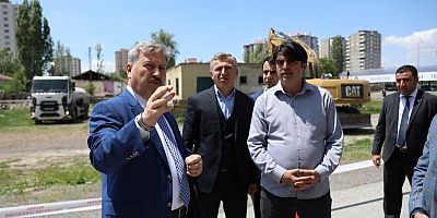 Melikgazi'de 600' E Yakın Metruk Yapı Yıkıldı