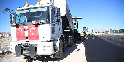 Melikgazi'de Asfalt Çalışmaları Aralıksız Sürüyor
