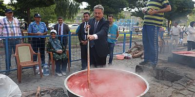 Melikgazi’de Salçalar Kaynamaya Başladı