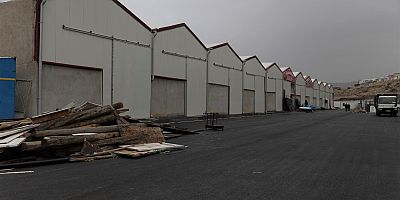 Melikgazi’den Enkazcı Esnafına Destek